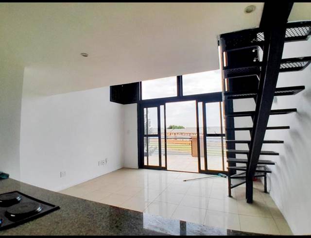 1 BEDROOM APARTMENT FOR SALE IN ROOIHUISKRAAL NORTH